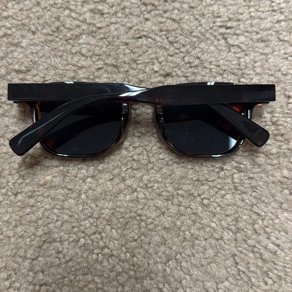AIEYEZO Fashion Sunglasses for Men Women Classic Square Sun Glasses Thick Frame - Picture 4 of 5